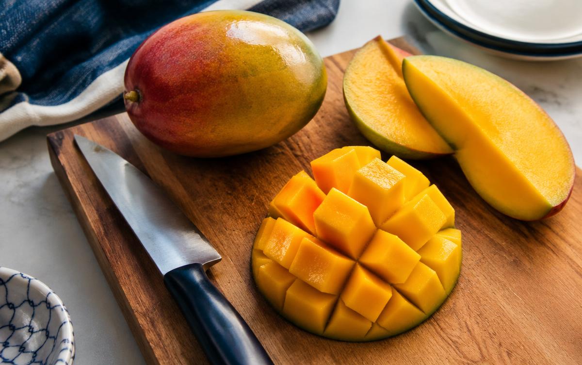 How to Cut a Mango: Three Easy Methods